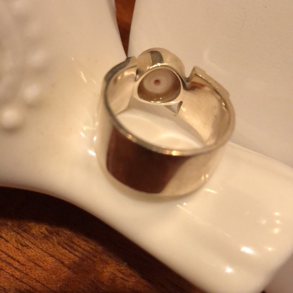 Pearl/Sterling Silver Ring - Picture 4 of 10